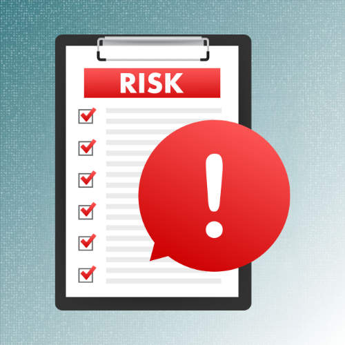 Checklist dei rischi con punto esclamativo rosso, simbolo di sicurezza attiva